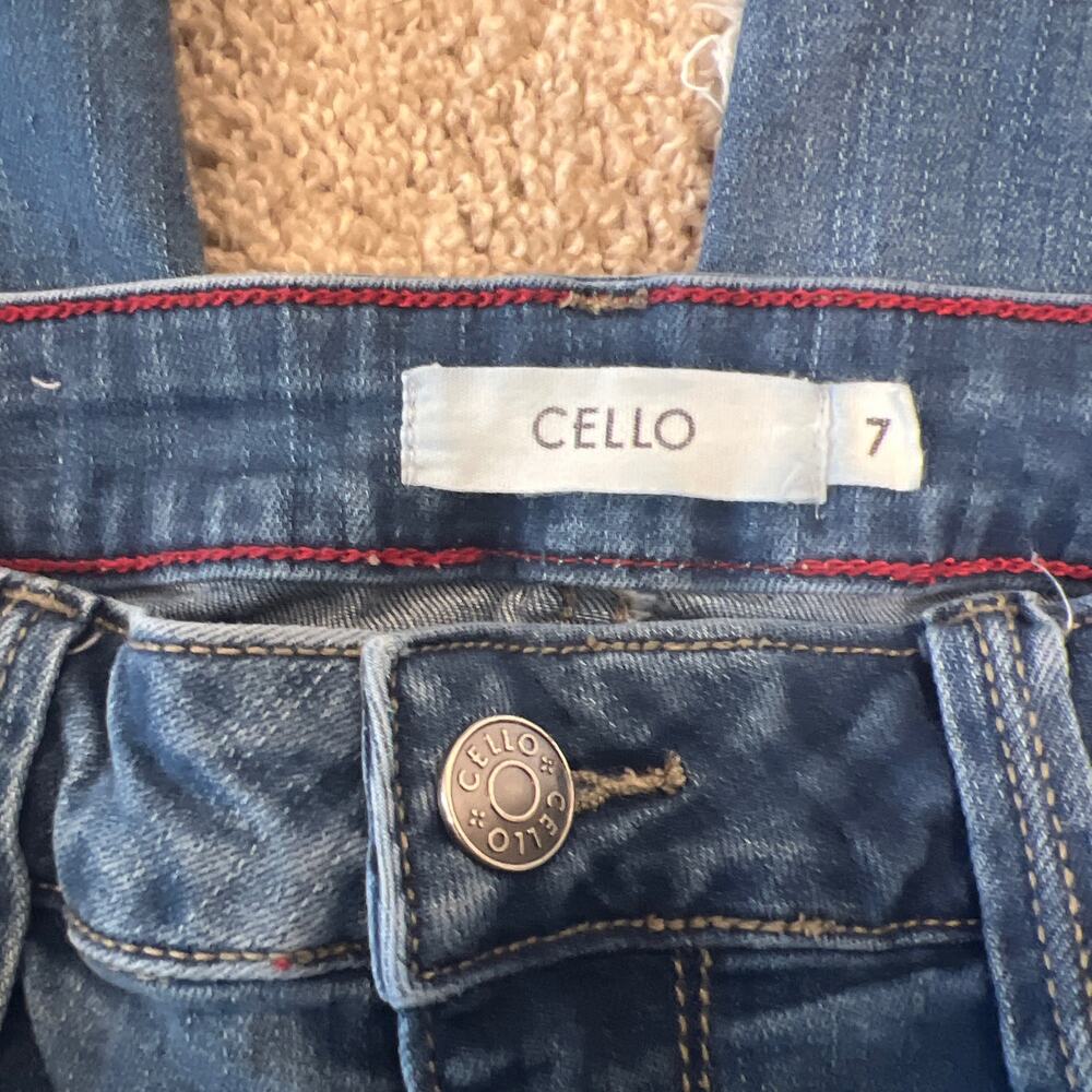 Ladies Cello Distressed Jeans SZ 7 - Picture 3 of 8